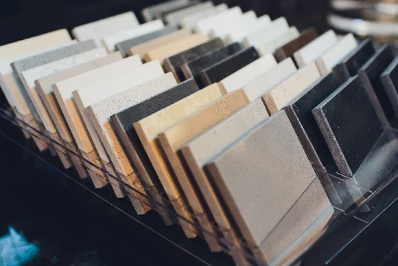 Farbmuster von Fliesen